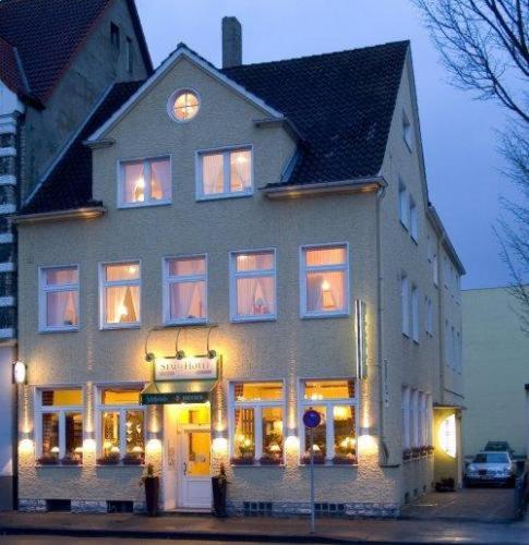 Stadthotel Detmold Bagian luar foto
