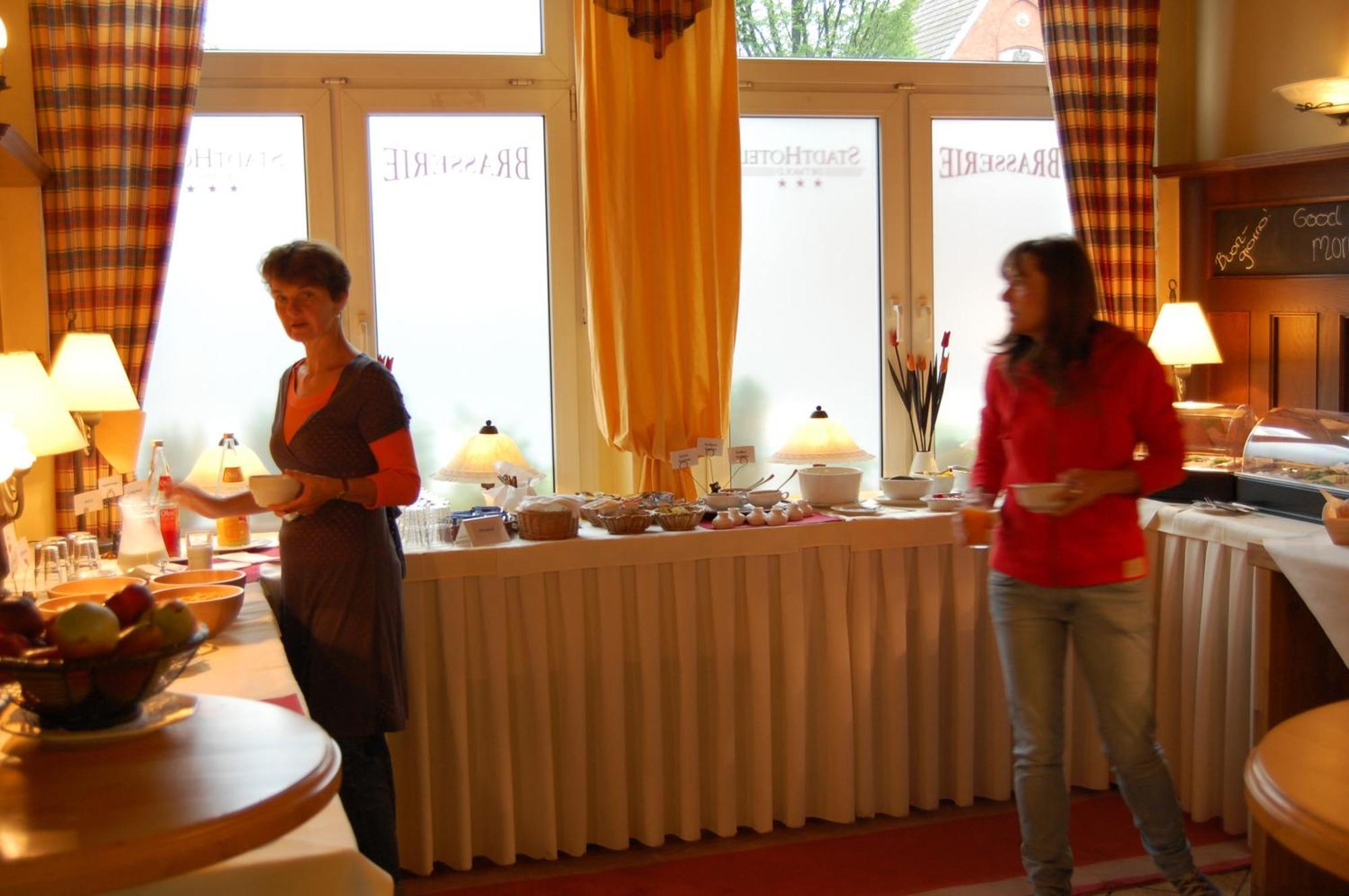 Stadthotel Detmold Bagian luar foto