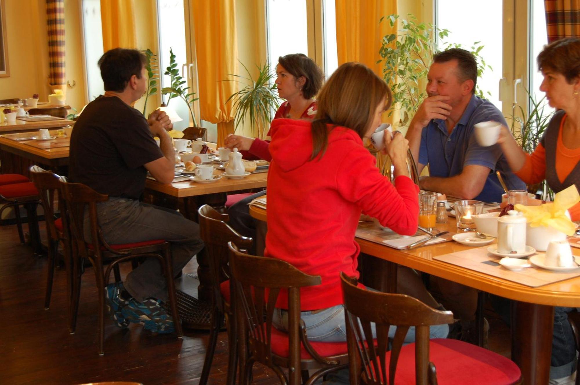 Stadthotel Detmold Bagian luar foto