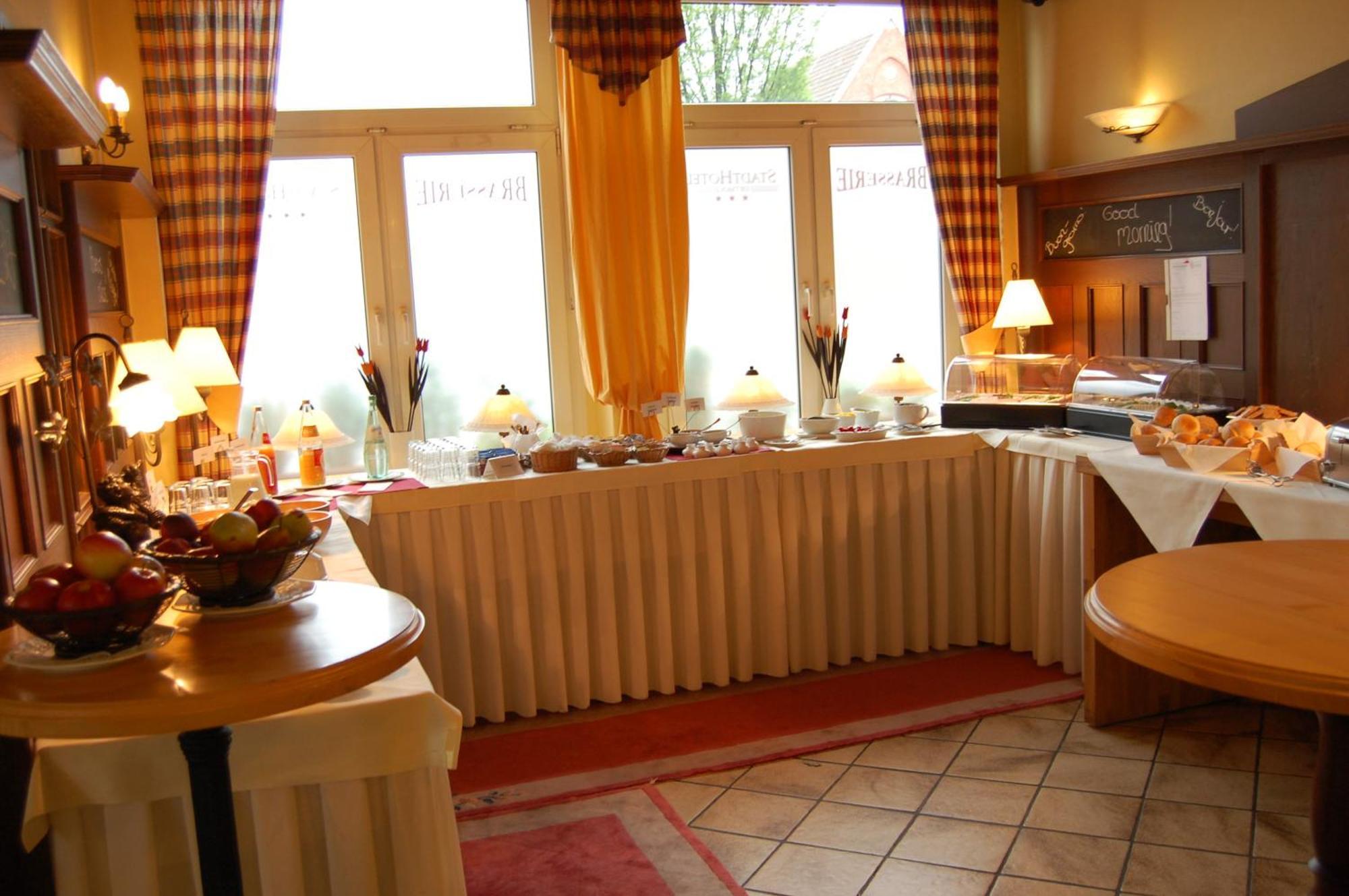 Stadthotel Detmold Bagian luar foto