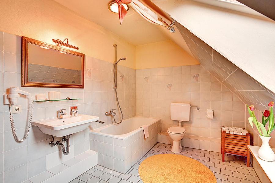 Stadthotel Detmold Bagian luar foto